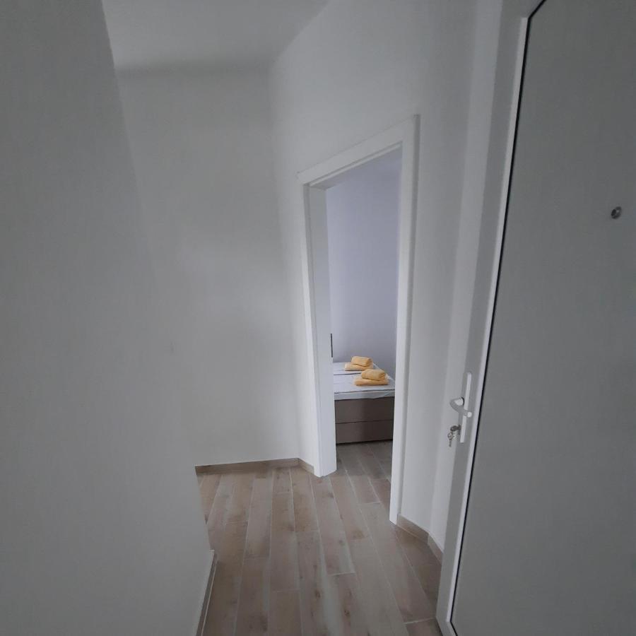 Apartments Matkovic Vir Bagian luar foto
